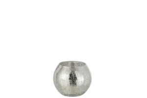 De Kaarsenhouder Orkaan Lichtbal Craquelure Glas Zilver Klein is een kleine, ronde votiefhouder van zilverkleurig glas met een gestructureerde, gebarsten afwerking, afgebeeld tegen een effen witte achtergrond.