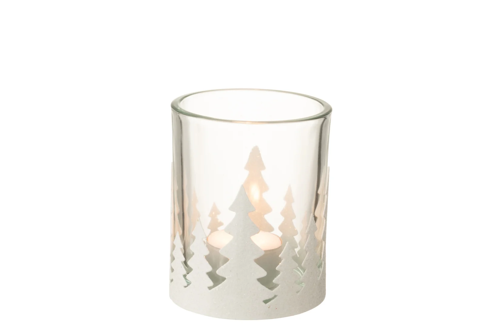 Theelichthouder Kerstbomen Metaal Glitter Wit Groot: Een metalen kandelaar met witte glitter kerstboomsilhouetten. Kaarslicht schijnt zacht door het matte ontwerp. Gefotografeerd tegen een effen witte achtergrond.