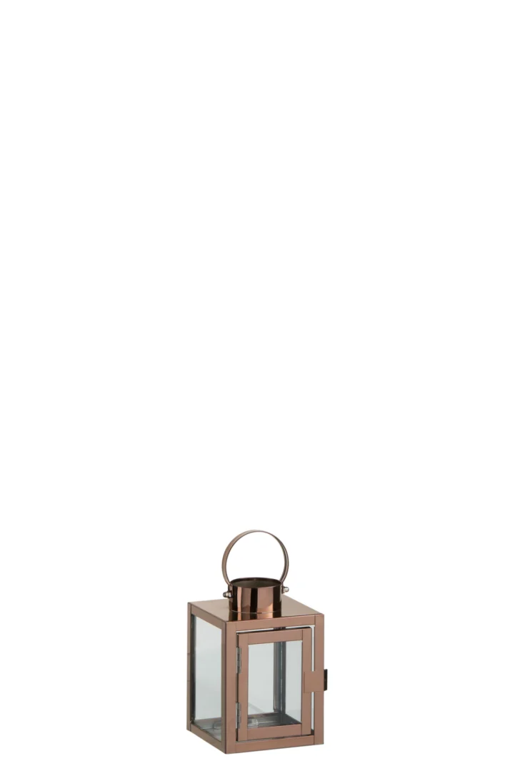 De Lantaarn Vierkant Staal Glas Koper is een compacte vierkante koperen stalen lantaarn met glazen panelen en een ronde handgreep, afgebeeld tegen een effen witte achtergrond.