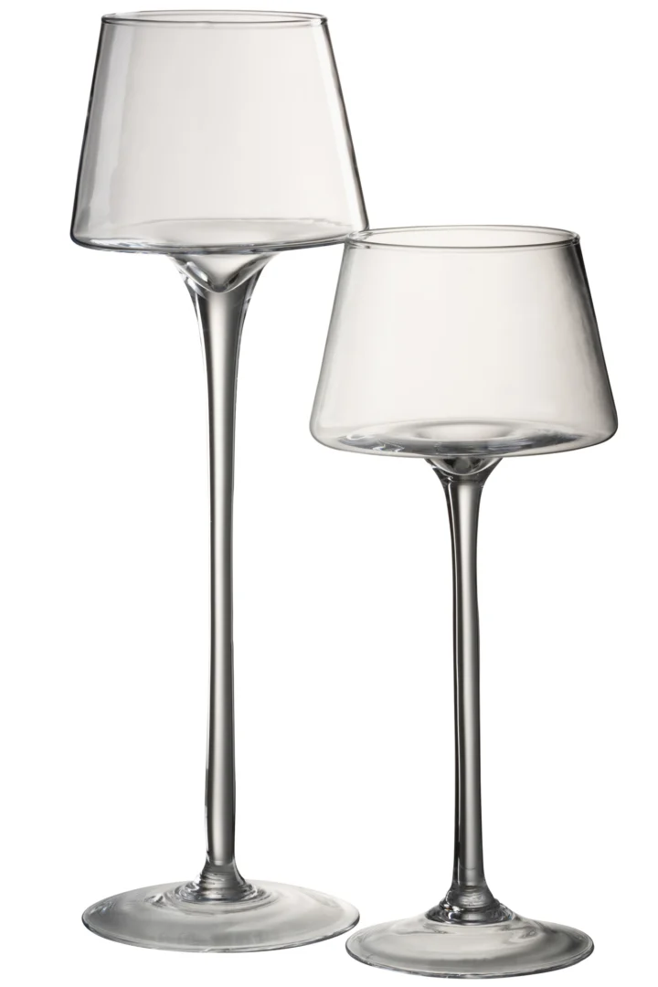 Twee lege, helder glazen Kaarsenhouder Kegel Op Voet Glas Transparant Medium met lange stelen, de een hoger dan de ander, staan naast elkaar op een witte achtergrond.