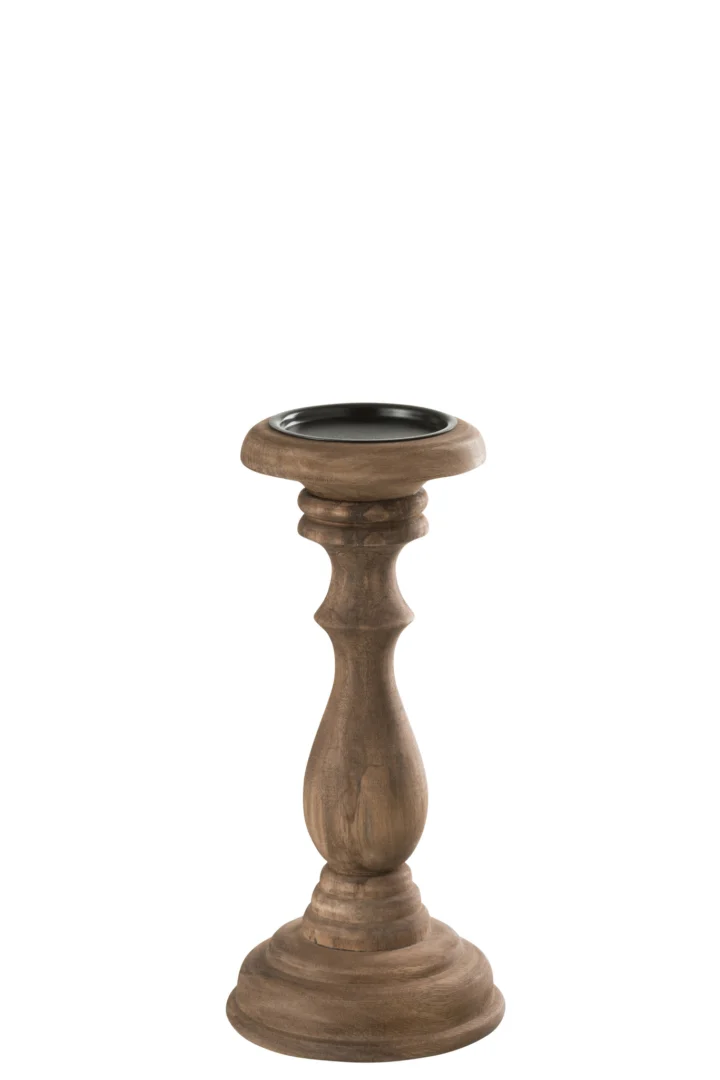 De Kaarsenhouder Retro Mangohout Klein is een houten kandelaar met een ronde basis, een zwart metalen plaat bovenop en een gedraaide decoratieve centrale zuil.