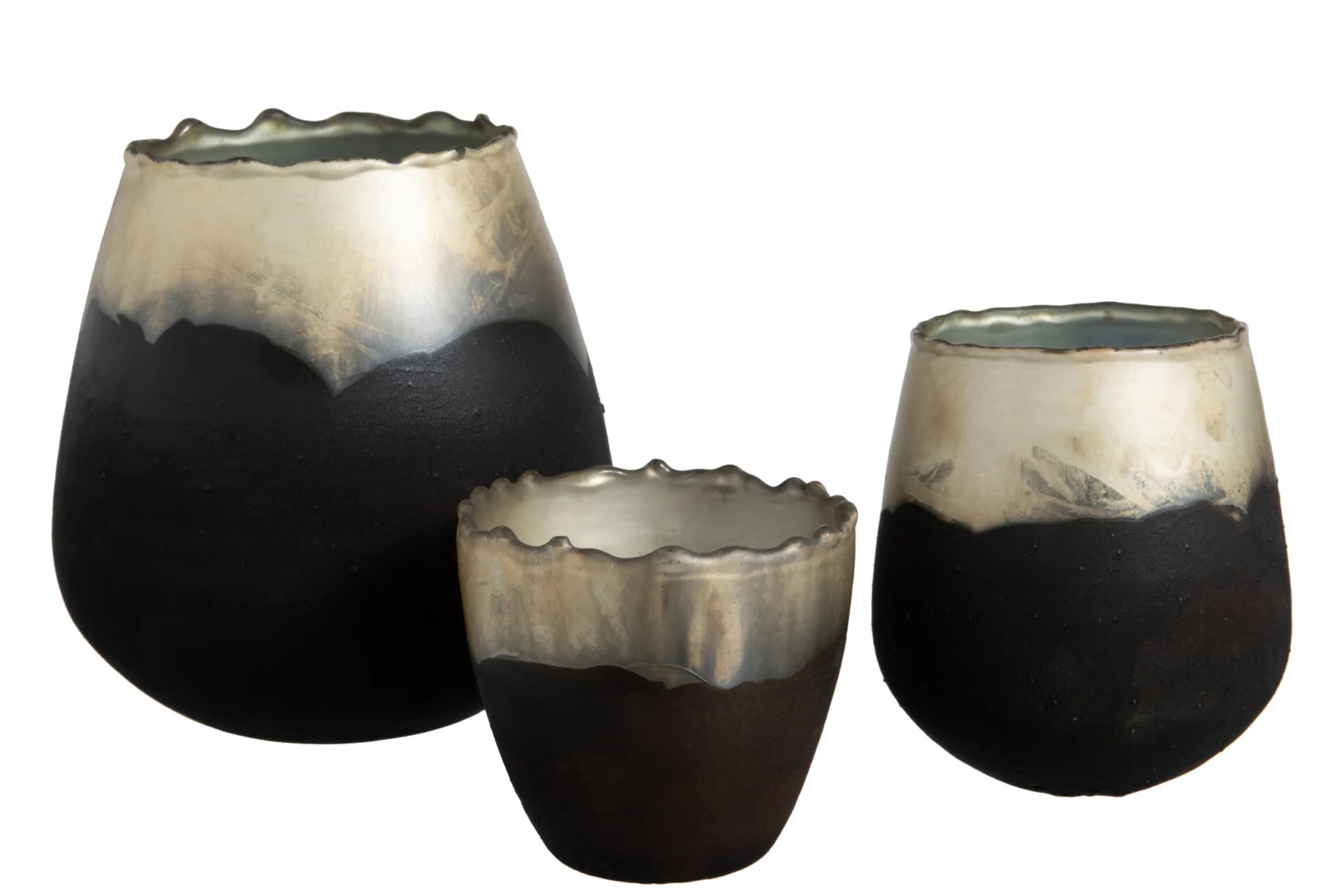 Theelichthouder Noa Glas Donkerbruin Goud: Drie glazen waxinelichthouders in donkerbruin met gouden accenten, elk met een uniek formaat en organische vorm, tegen een witte achtergrond.