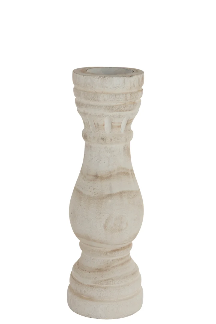 De Kaarsenhouder Paulownia Hout Wit Klein is een kleine, lichtbeige kaarsenhouder van houtsnijwerk met een brede voet, een smal midden, een afgeronde bovenkant en rustieke details.