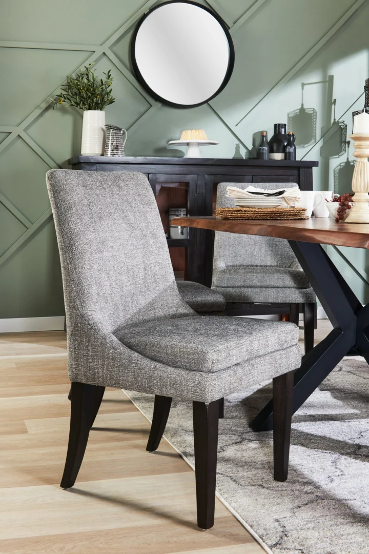 Grijze eetkamerstoelen