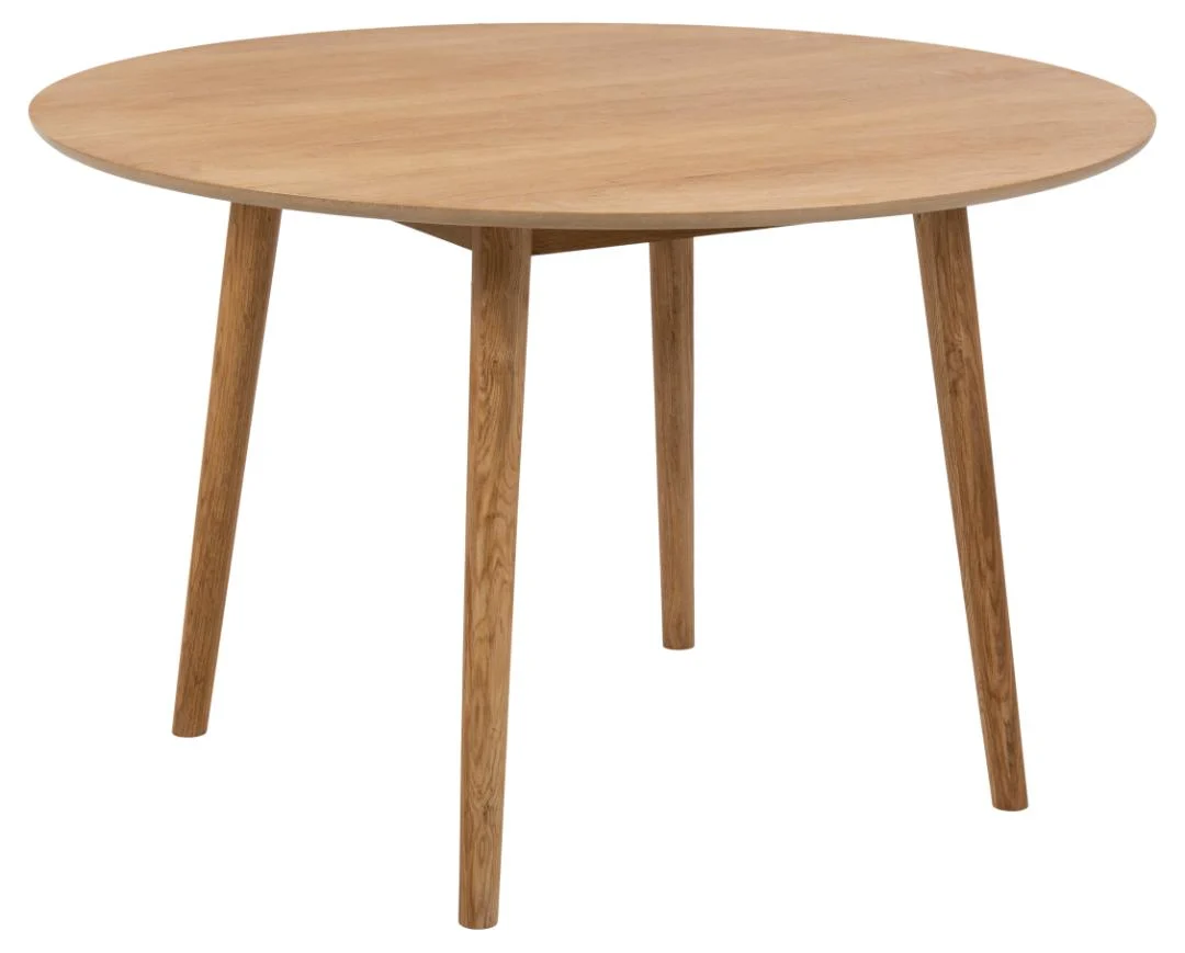 De Eettafel Nagano 120 CM Rond Eikenhout is een ronde, licht eiken tafel met een glad oppervlak en vier schuine poten, met een eenvoudig, modern ontwerp ideaal voor eetkamer of informeel gebruik.