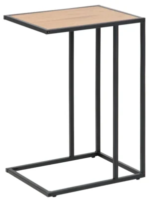 De Bijzettafel Zwart 35 CM Rechthoek heeft een moderne C-vorm en een matzwart kunststof frame, waardoor hij gemakkelijk onder banken of bedden geschoven kan worden.