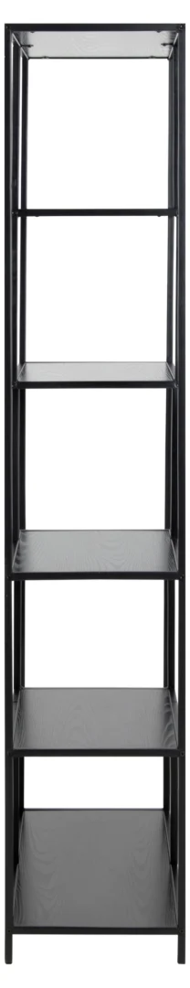 De Seaford boekenkast is een hoge zwarte metalen kast met vijf gelijkmatig verdeelde rechthoekige planken en een minimalistisch open frame-ontwerp, afgebeeld tegen een witte achtergrond.