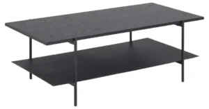De Salontafel Zwart 60 x 40 CM Rechthoek heeft een minimalistisch, modern ontwerp met een industriële look, een glad zwart kunststof blad, dunne metalen poten en een onderste plank voor extra opslag of display.