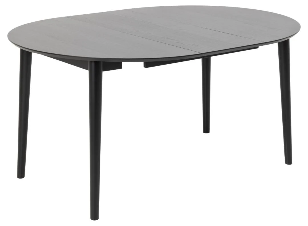 De Eettafel Nieuwe Sfeer 115 CM Rond is een moderne, ronde uitschuifbare eettafel van eikenhout met een glad oppervlak en vier taps toelopende zwarte poten tegen een witte achtergrond.
