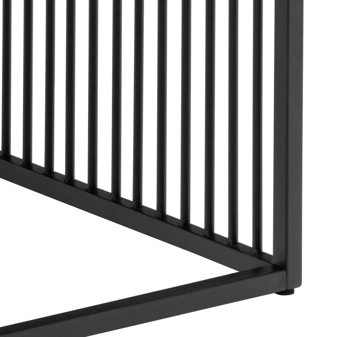 Close-up van de Salontafel Zwart 60 x 42 CM Rechthoek, met een zwart metalen frame met verticale spijlen en stevig eikenhout, dat het moderne, minimalistische ontwerp en de strakke lijnen benadrukt.