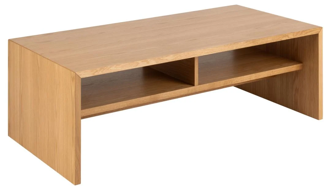 De Salontafel Roest 60 x 40 CM Rechthoek is een rechthoekige salontafel in eikenfineer, met een minimalistisch ontwerp en een open plank verdeeld in twee compartimenten onder het tafelblad.