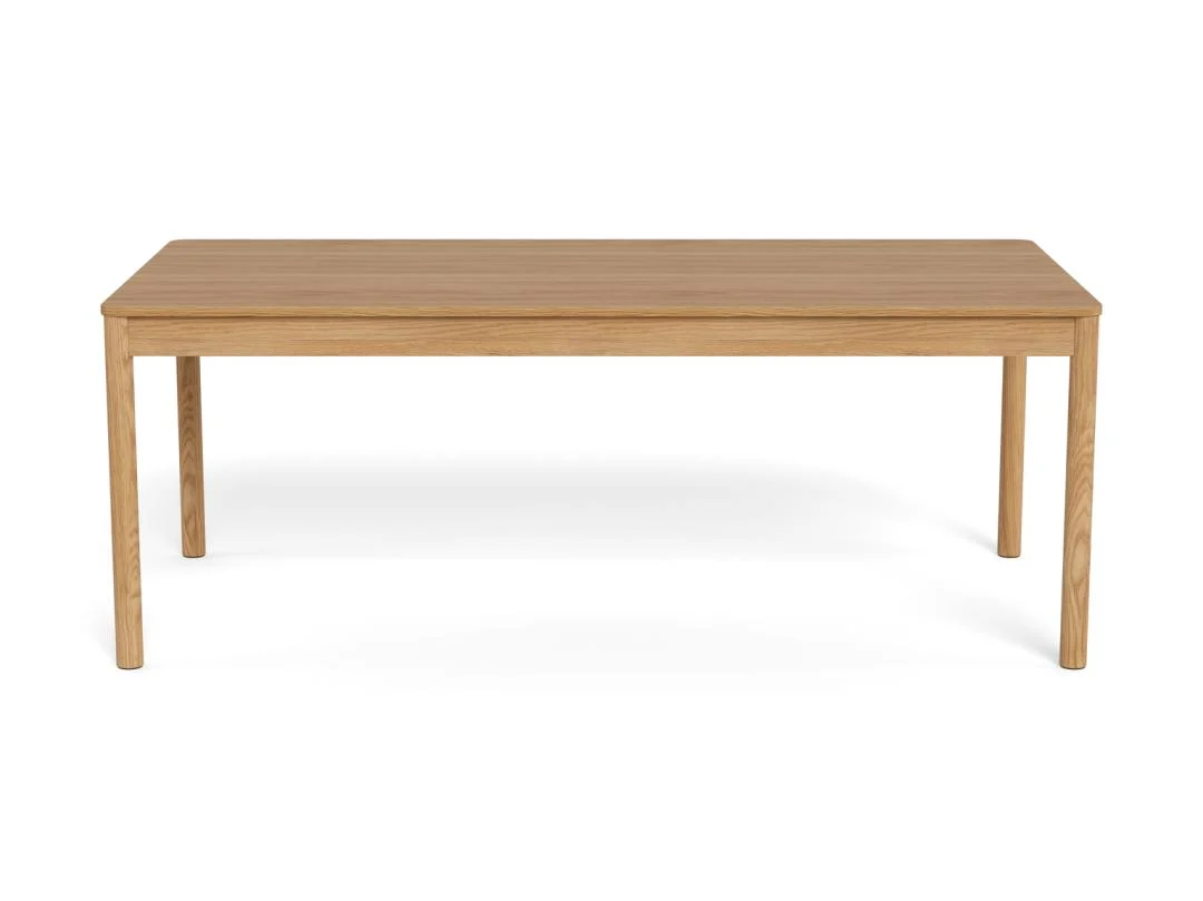 De Eettafel Nieuwe Sfeer 100 x 75 CM Rond is een ronde eiken eettafel met een glad oppervlak en vier rechte poten, tegen een effen witte achtergrond.