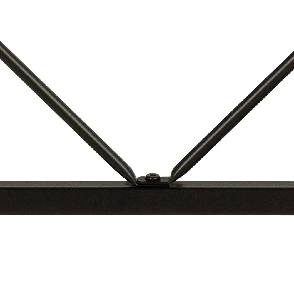 Detail: Zwart metalen frame kantoorbureau. Industrieel bureau, 120x60 cm.