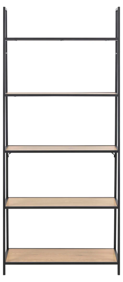 De Seaford boekenkast is een hoge, vrijstaande kast met een zwart metalen frame en vijf gelijkmatig verdeelde houten planken. Leeg afgebeeld tegen een witte achtergrond.