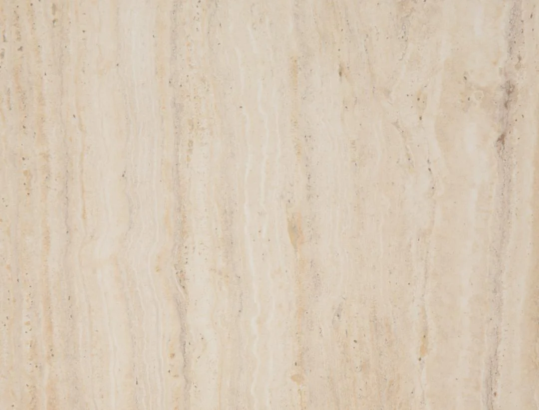 Close-up van de Salontafel Beige 80 CM Rond MDF, met een glad beige oppervlak met lichtbruine en crèmekleurige aders, subtiele natuurlijke steenachtige patronen en een elegante gepolijste textuur.