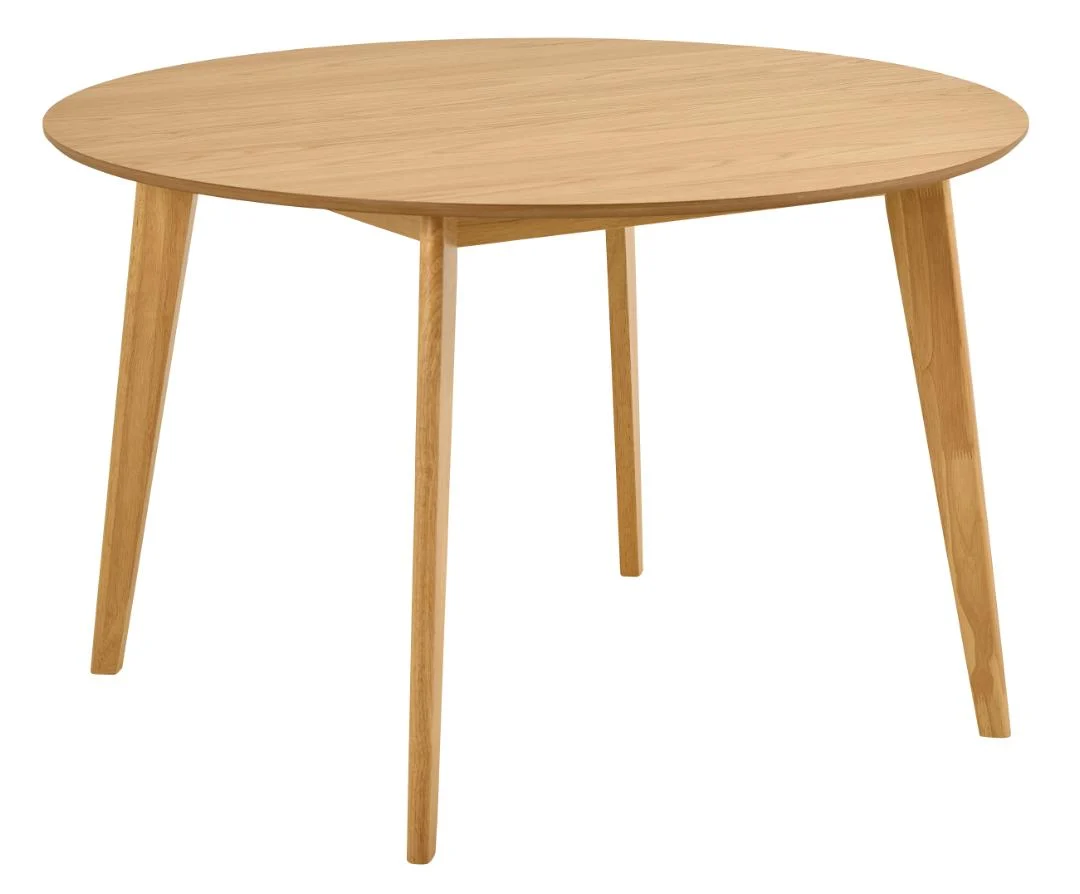 De Eettafel Nieuwe Sfeer 120 CM Rond is een ronde tafel van eikenhout met vier schuine poten tegen een effen witte achtergrond.