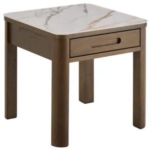 De Bijzettafel Beige 45 x 45 CM Vierkant is een compacte bijzettafel met een keramisch marmeren blad, stevige houten poten en een enkele lade met een horizontale greep.