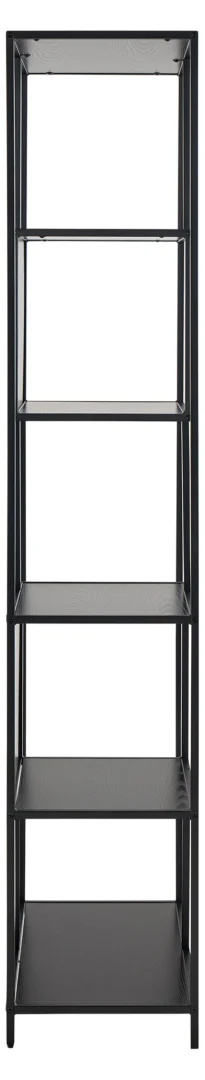 De Seaford boekenkast is een hoge zwarte metalen kast met vijf open schappen, van voren gezien tegen een witte achtergrond.