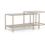 De Salontafel Grijs 45 x 45 CM Rechthoek is een moderne, minimalistische bijzettafel van kunststof met een asymmetrisch ontwerp en overlappende rechthoekige bladen.