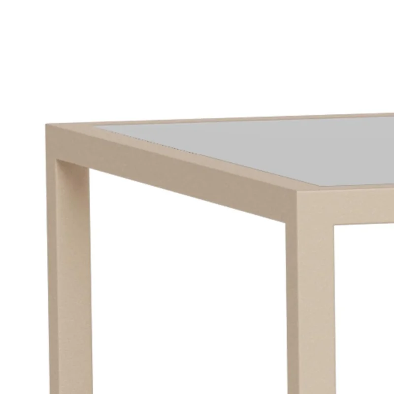 Een close-up van de Salontafel Grijs 45 x 45 CM Rechthoek, gemaakt van kunststof, benadrukt het beige frame en grijze tafelblad met eenvoudige, moderne designlijnen.