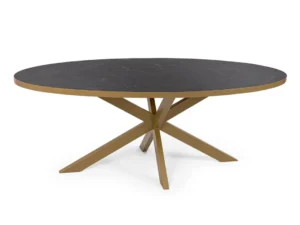 De Stalux Ovale eettafel 'Mees' (180 x 100cm) heeft een modern ontwerp met een zwart marmeren blad en een gouden, hoekige kruisvoet.
