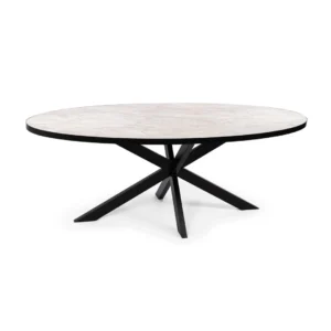 De Stalux Ovale eettafel 'Mees' (210 x 100cm) heeft een wit marmeren blad en zwarte geometrische metalen poten tegen een witte achtergrond.