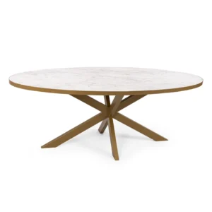 De Stalux Ovale eettafel 'Mees' (210 x 100cm) heeft een wit marmeren blad en een geometrisch goudkleurig onderstel.