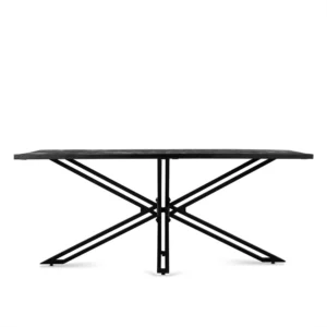 De Eettafel Yana Zwart 120 is een moderne rechthoekige tafel met een donker plat blad en een uniek zwart metalen onderstel met kruisende schuine poten, tegen een effen witte achtergrond.