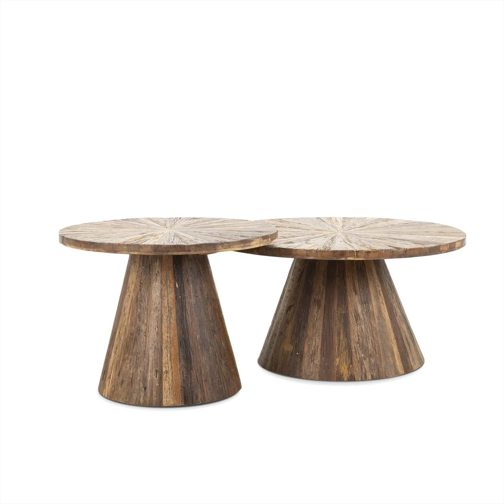Twee Salontafel 75 x 75 CM Rond Compact houten salontafels met conische voet en radiaal houten blad, naast elkaar geplaatst tegen een witte achtergrond.