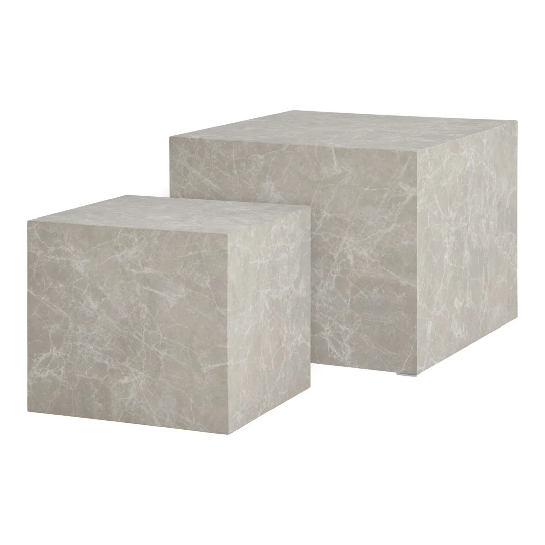 Twee vierkante Salontafels in marmerpatroon van 40x36 cm staan naast elkaar tegen een effen witte achtergrond.