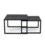 Een set van twee Salontafel Zwart 67 x 44 CM Marmer tafels met rechthoekige marmeren gedessineerde bladen en minimalistische zwarte metalen frames, naast elkaar geplaatst op verschillende hoogtes voor een moderne look.