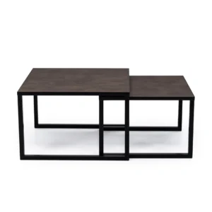 De Salontafel Zwart, Bruin 67 x 44 CM bestaat uit twee moderne rechthoekige salontafels met een zwart metalen frame en een donkerbruin blad, de ene iets kleiner en passend onder de andere, getoond op een witte achtergrond.
