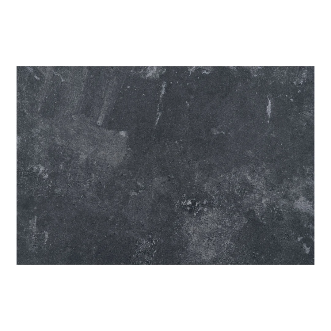 De Fano Cafétafel heeft een rechthoekig, donkergrijs oppervlak met een gestructureerd, gevlekt uiterlijk dat doet denken aan verweerd beton of steen, tegen een effen witte achtergrond.