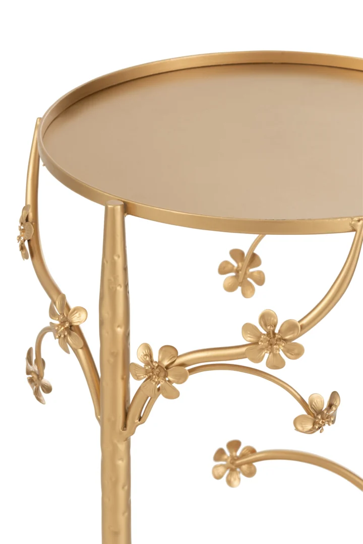 Een close-up van de Bijzettafel Goud 30 x 70 CM Metaal, een ronde gouden bijzettafel met gebloemde metalen poten versierd met decoratieve bloemen en takken.