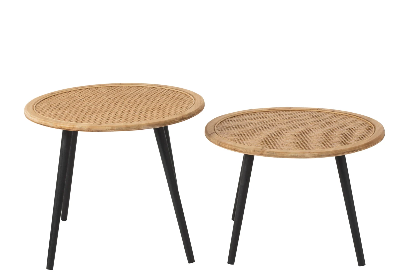 De Bijzettafel 67 x 67 CM Vierkant Bamboe heeft vierkante bamboe bladen en stevige onderstellen, naast elkaar afgebeeld op verschillende hoogtes op een witte achtergrond.