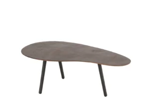 De Salontafel Bruin is een moderne salontafel met een donkerbruin aluminium blad (53 x 32 cm) en drie schuine zwarte poten, tegen een effen witte achtergrond.