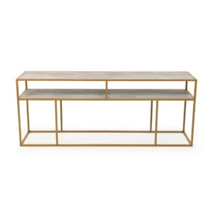 De Bijzettafel Goud 81 x 44 CM Beton is een moderne consoletafel met een lichtgrijs betonnen blad en plank, ondersteund door een slank goud metalen frame. Het minimalistische, open ontwerp heeft strakke rechthoekige lijnen.