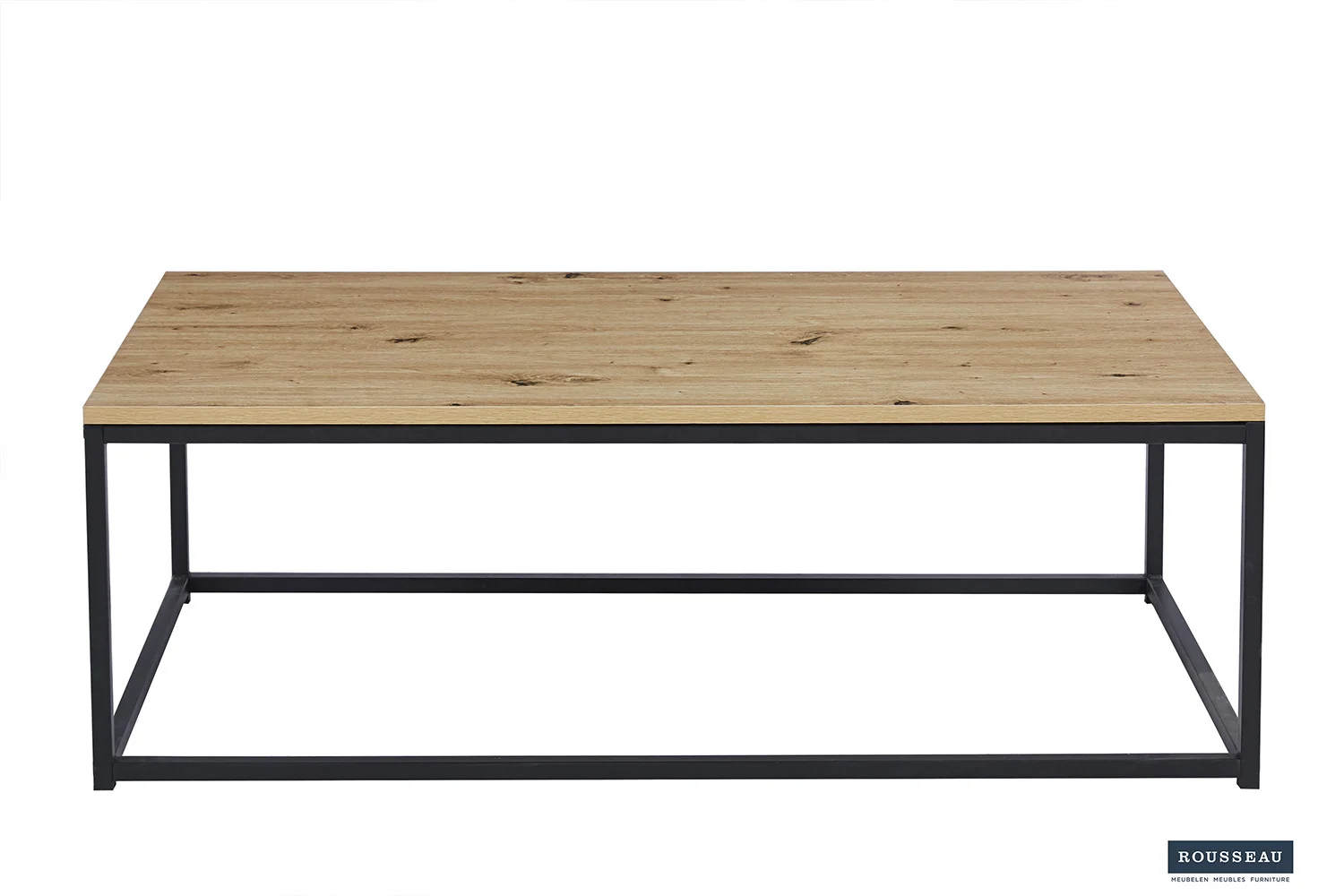 De Salontafel is een rechthoekige salontafel met een licht houten blad en een zwart metalen frame met een minimalistisch, modern ontwerp tegen een witte achtergrond.