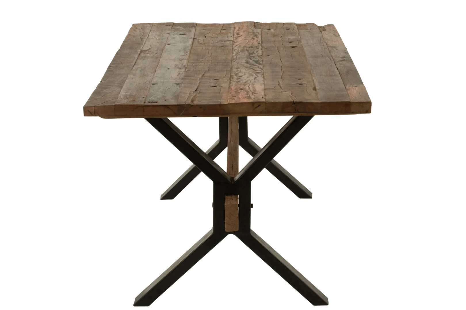 De Tafel Vintage Hout Bruin heeft een rechthoekig blad van brede, verweerde houten planken en zwart metalen X-vormige poten tegen een witte achtergrond.