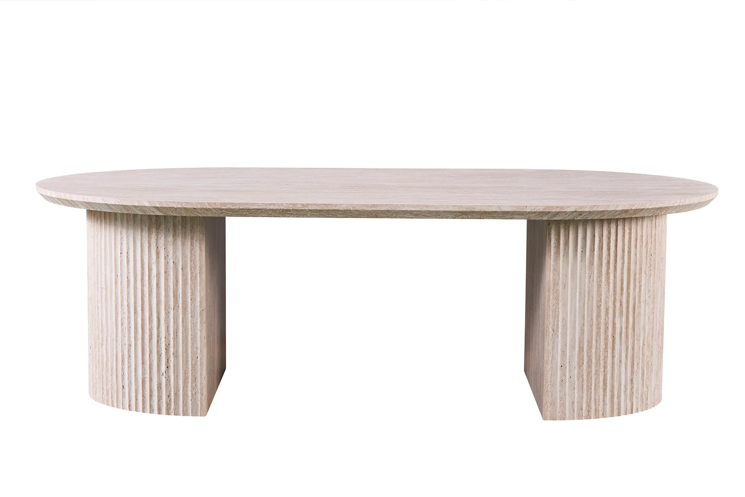 De Salontafel Beige 120 CM Ovaal Travertin is een moderne ovale tafel gemaakt van lichtgekleurd travertin met een geribbelde textuur op de twee brede cilindrische voetpoten.