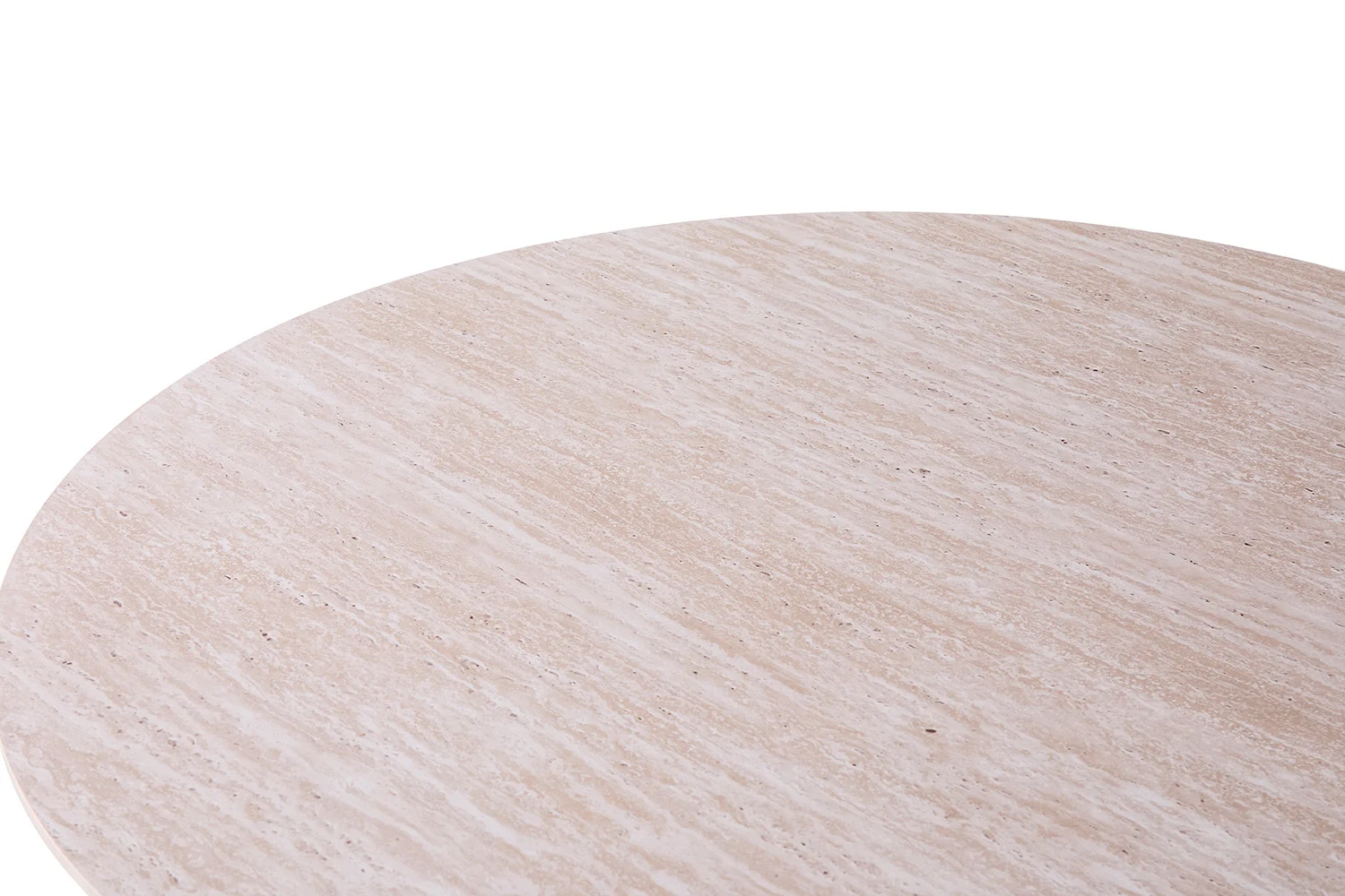 Een close-up van de Salontafel Beige 120 CM Ovaal Travertin, met een rond beige travertin tafelblad met een natuurlijk, gestructureerd oppervlak tegen een witte achtergrond.