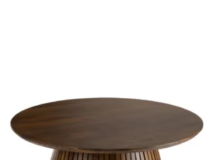 De Tafel Vincent Mangohout Bruin Medium is een ronde salontafel met een glad blad en een uitlopend onderstel met latten, een rijke bruine afwerking en een modern ontwerp.