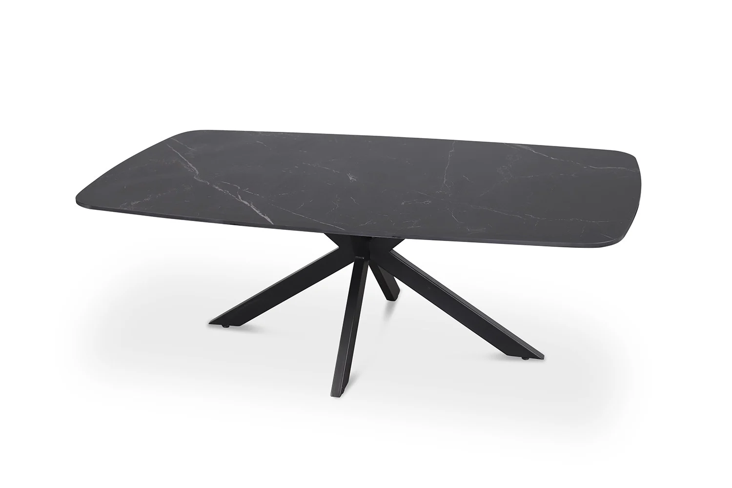 De Salontafel Zwart 130 CM Ovaal Steen heeft een elegant zwart ovaal ontwerp met een glad, steenachtig oppervlak en vier schuine poten die samenkomen bij de basis, tegen een witte achtergrond.