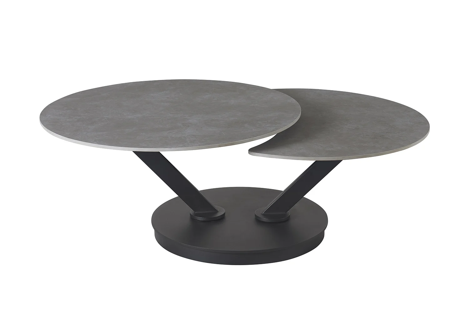 De Salontafel Lichtgrijs, Roest Rond Steen is een moderne salontafel met overlappende lichtgrijze ronde bladen op verschillende hoogtes, zwarte gehoekte metalen poten en een rond zwart onderstel, weergegeven op een witte achtergrond.