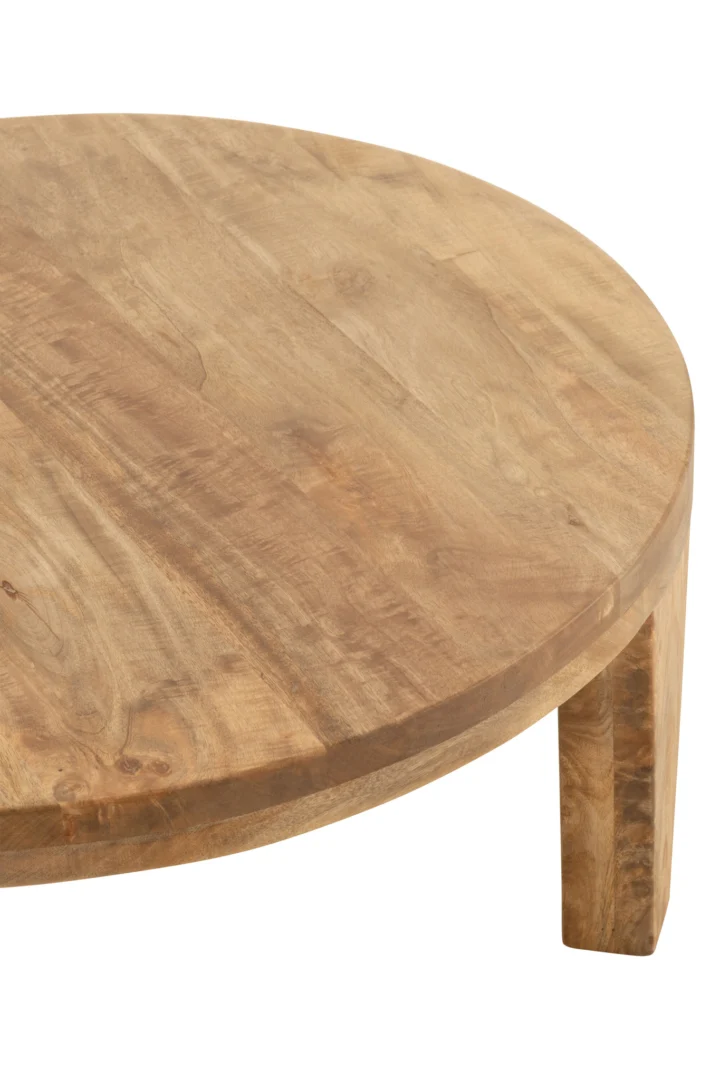 De Salontafel 80 x 34 CM Rond Mangohout heeft een glad, rond tafelblad met zichtbare houtnerf, een natuurlijke afwerking en drie stevige poten voor een rustieke, minimalistische look.