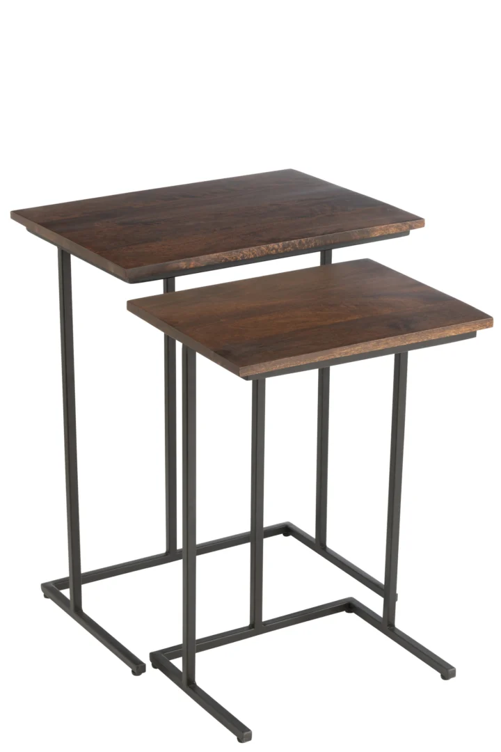 Twee rechthoekige Bijzettafels (50 cm) gemaakt van mangohout met zwarte en bruine afwerking, met een ruimtebesparend ontwerp waarbij de kleinere tafel gedeeltelijk onder de grotere schuift.