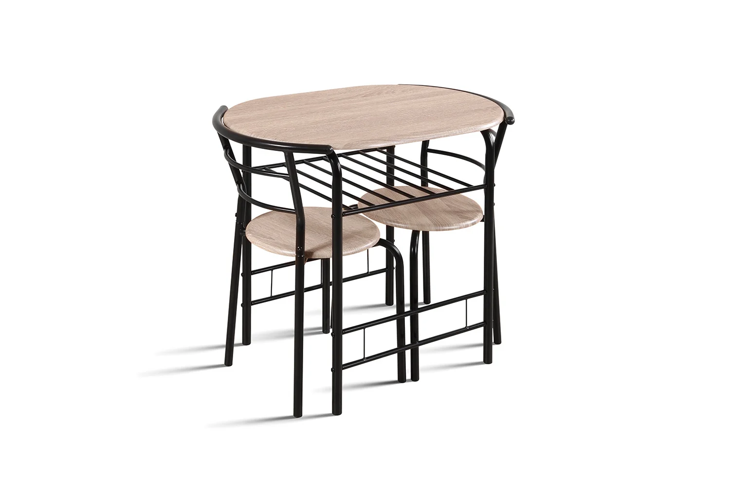 De 'Adam' Tafelset bestaat uit een lichthouten ovale tafel en twee bijpassende ronde stoelen, allemaal met een zwart metalen frame en steunbalk, afgebeeld op een witte achtergrond. Decor sonoma afwerking.