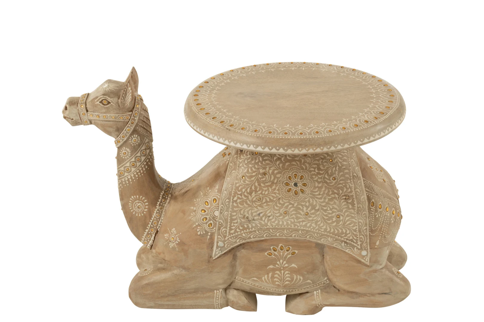 De Bijzettafel Wit (35 x 36 CM) is een mangohouten bijzettafel in de vorm van een zittende kameel, met ingewikkeld houtsnijwerk, bloemmotieven op de romp en het tafelblad, gedetailleerde gelaatstrekken en decoratieve patronen.