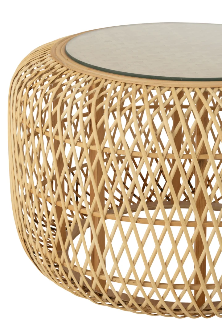 Set van 2 bijzettafels Afrika met een kriskras geweven bamboe/vurenhouten basis en een gladde glazen bovenkant.