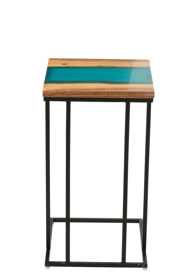De Bijzettafel Vierkant Acaciahout/Hars Natuurlijk/Blauw is een compacte vierkante bijzettafel met een acaciahouten blad met een opvallend blauw harsdetail, op een minimalistisch zwart metalen frame.